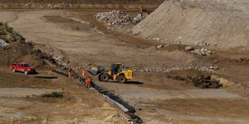 REGANTES DENUNCIAN EXTRACCIÓN ILEGAL DE ÁRIDOS