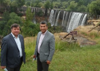 Con sequía en los talones crean Junta de Vigilancia del Río Laja, Ceremonia fue en Saltos del Laja